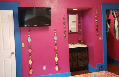 Cortez Hill House | Chadwick 205 · Bohemian Vibe - Walking Distance Convention center