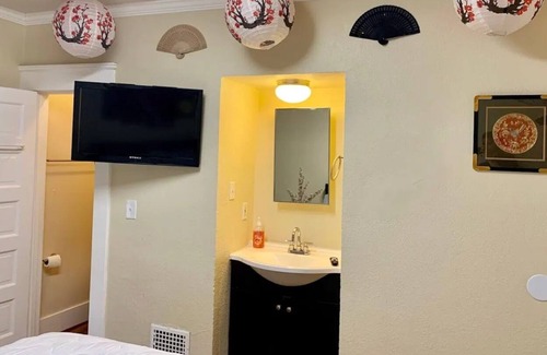Cortez Hill House | Chadwick 307 · ZEN Studio | Minutes Away From Gaslamp