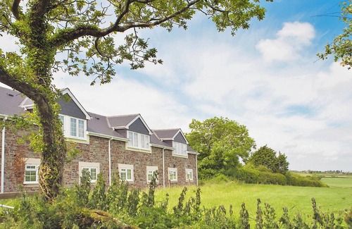 Woolfardisworthy Apartment | Chaffinch Apartment - UK49307
