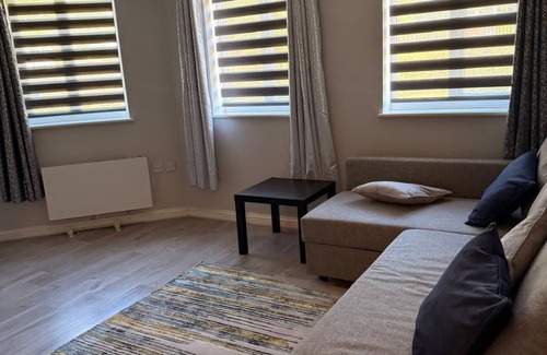 West Thurrock Apartment | Chafford Hundred's Premier 2-Bedroom Apartment