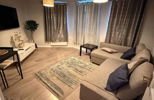 West Thurrock Apartment | Chafford Hundred's Premier 2-Bedroom Apartment