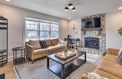 Chagrin Falls House | Chagrin Falls Home < Half-Mi to Waterfall!
