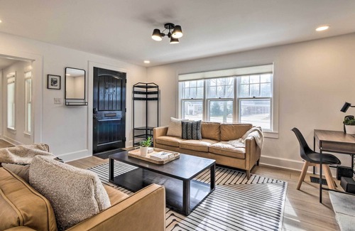 Chagrin Falls House | Chagrin Falls Home < Half-Mi to Waterfall!