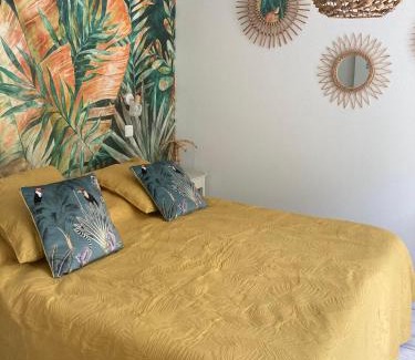 Saint-Jean-de-Boiseau Apartment | Chai Saint Jean CAMELIA Piscine et SPA