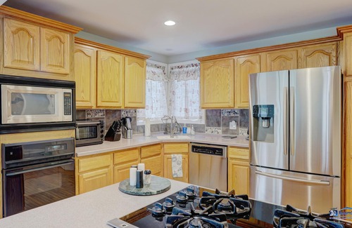 Ingleside House | Chain O' Lakes life.serene bay w/private beach access. Kayaks & Boats welcome