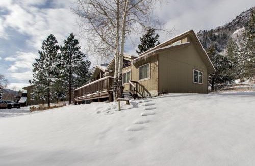 Carbondale House | Chair Mountain Cabin at Filoha Meadows