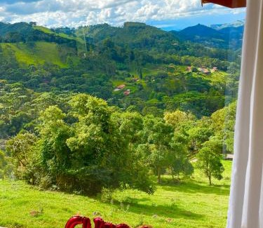 Goncalves Ski Chalet | Chalé 2 hidromassagem lareira e cozinha