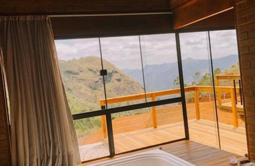 Santa Teresa Ski Chalet | Chalé Aconchegante no Circuito Caravaggio com Hidromassagem Vista das Montanhas