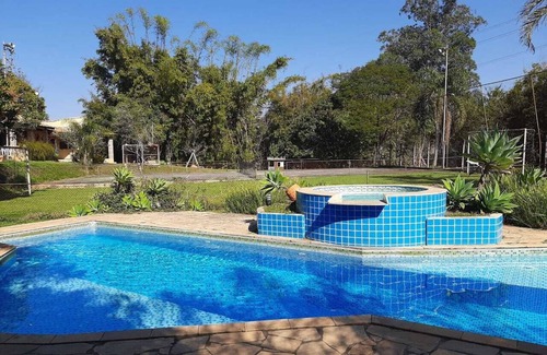 Jardim Primavera Ski Chalet | Chalé Aconchegante em Chácara com Piscina Próximo Aparques Aquáticos em Itupeva