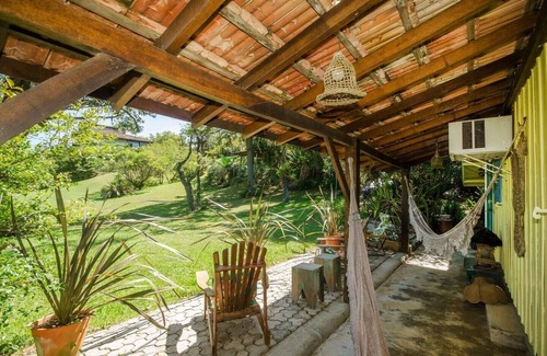 Garopaba Ski Chalet | Chalé Aconchegante na Beira do rio e 100 mts do mar