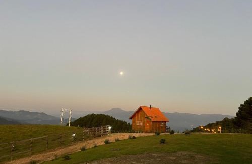 Aguas Mornas Ski Chalet | Chalé alecrim Rancho Queimado