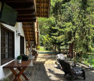 Nova Friburgo Ski Chalet | Chalé Aspen - Elegância com Vista para as Montanhas