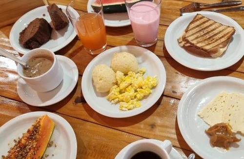 Sao Jose dos Campos Boat Rental | Chalé Barco Recanto Buscapé SFX