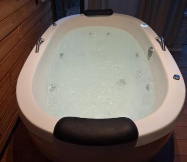 Sapucai-Mirim Cabin | Chalé Canto da Mata - Com Piscina e Café da Manhã