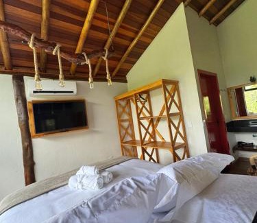 Sao Bento do Sapucai Cabin | Chalé Choupana - Melissa