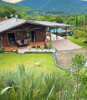 Carniel House | Chalé cipreste 3 Quartos