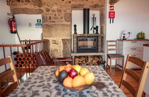 Moncao Ski Chalet | Chalé dos Penedos, peace and quiet and private pool