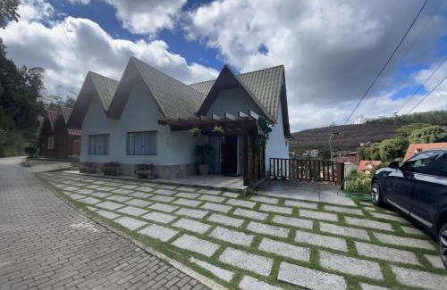Vitor Hugo Ski Chalet | Chalé lindo para toda família nas montanhas !