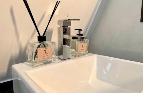 Nova Friburgo Ski Chalet | Chalé na Serra com banheira e vista incrível