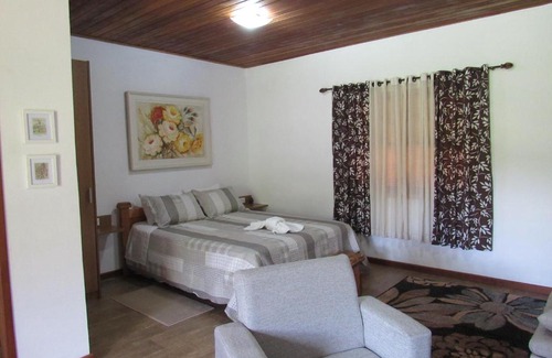 Santo Antonio do Pinhal Ski Chalet | Chalés Luar da Serra