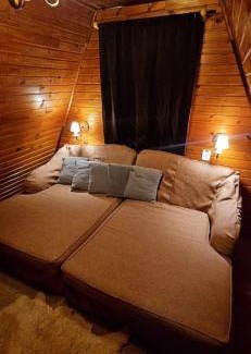 Campos do Jordao Villa | Chalét com jacuzzi sauna lareira e telao cinema