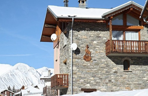 Saint-Marcel Ski Chalet | Chalet, terrace, balcony, fireplace or stove, parking, tv, ski locker, 120m²
