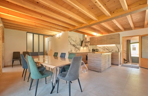 Saint-Pierre-de-Chartreuse Ski Chalet | Chalet 'Les 3 Som' with Mountain View, Private Terrace and Wi-Fi