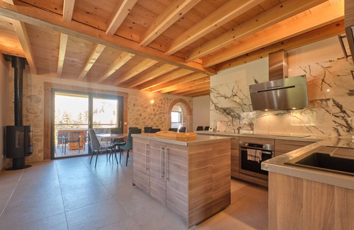 Saint-Pierre-de-Chartreuse Ski Chalet | Chalet 'Les 3 Som' with Mountain View, Private Terrace and Wi-Fi