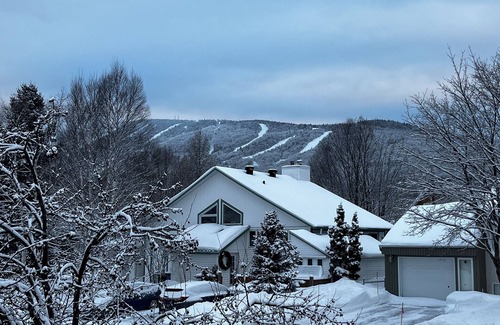 Saint Ferreol les Neiges Ski Chalet | Chalet Mont Sainte Anne with superb view of the ski mountain and wood fireplace