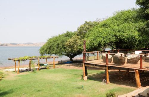 Delfinopolis Ski Chalet | Chale com vista e acesso ao Rio Grande - MG