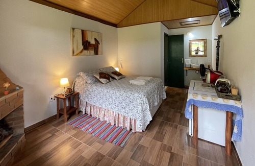 Visconde de Maua Ski Chalet | Chale do Francisco02 350 meters from the center of Maringá RJ in Serra