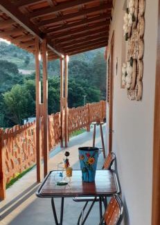 Cunha Cabin | Chale na natureza dentro pousada pedacinho do ceu