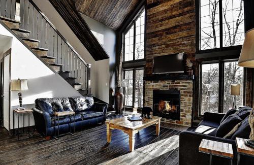 Stoneham Ski Chalet | Chalet 02 Chemin Blanc by Les Chalets Alpins