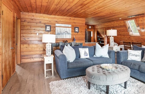 Stevensville Villa | Chalet #104 - Three Bedroom Villa, Sleeps 8