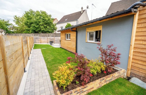 Bellevue Condo | Chalet 10min from Parc des Expositions and 15min from Roissy