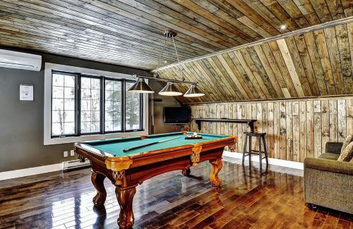 Stoneham Ski Chalet | Chalet 17 Chemin Blanc by Les Chalets Alpins