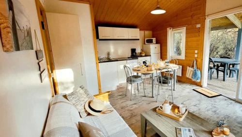 Saint-Denis-d'Oleron Ski Chalet | Chalet 2 étoiles - Piscine - eebbhi
