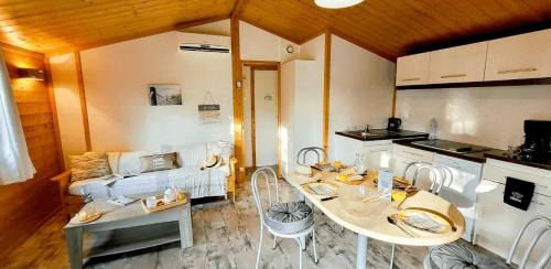 Saint-Denis-d'Oleron Ski Chalet | Chalet 2 étoiles - Piscine - eebbhi