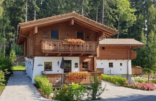 Rain Apartment | Chalet 2 - autumn time