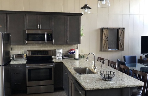 Beech Mountain Ski Chalet | Chalet - 2 king bed, 2ba, Ski, Golf, Tennis, Hike, Mountain Bike, Fish.