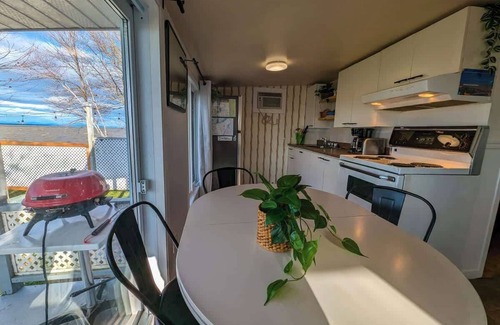 Cap-Saint-Ignace Ski Chalet | Chalet #2 Waterfront with Spa, Fireplace, Wifi & AC