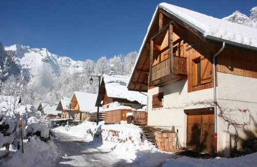 Venosc Ski Chalet | Chalet, 250m from ski lifts, fitness, sauna, terrace, balcony, fireplace or stove, tv, 130m²