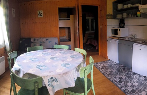 Saint-Mamet-la-Salvetat House | Chalet 3 Lou BRAISADOU on a farm, with heated indoor swimming pool