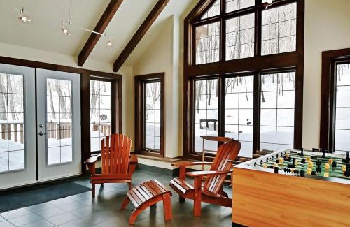 Stoneham Ski Chalet | Chalet 38 Chemin Blanc by Les Chalets Alpins