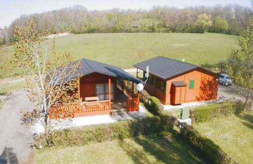 Lons-le-Saunier Ski Chalet | Chalet 4 étoiles - Piscine - efa00h