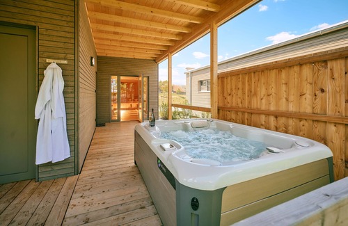 Steinberg am See Apartment | Chalet 55qm zum Entspannen mit Sauna und Whirlpool