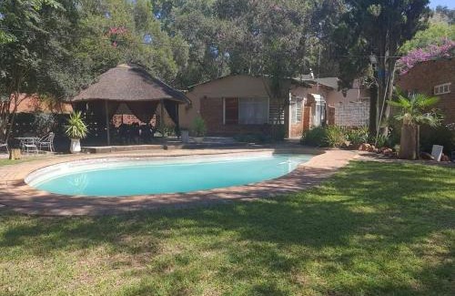 Broederstroom Ski Chalet | Chalet 6 At Cynthias Country
