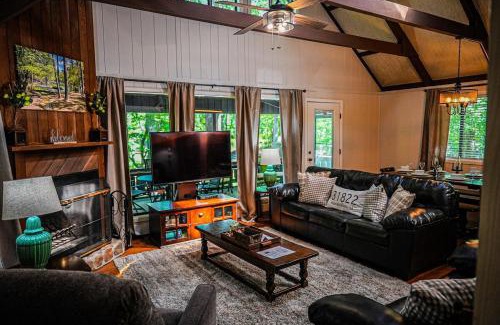 Pine Mountain Ski Chalet | Chalet #66- a rare gem steps from swimming pool