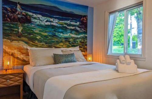 Cap-Saint-Ignace Ski Chalet | Chalet #7 Waterfront with Spa Fireplace Wifi & AC