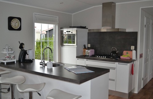 Serooskerke Ski Chalet | Chalet 76 in Zeeland on a child-friendly campsite, close to the beach